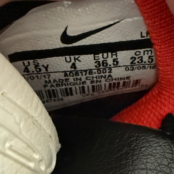 Nike LeBron 15 Black Bright Crimson Basketball Shoes size 4.5Y - Picture 8 of 8